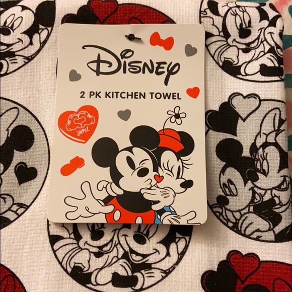 2 Piece Disney Mickey Minnie Cute Kitchen Towels Hearts Kissing 100% Cotton NWT - Picture 2 of 6